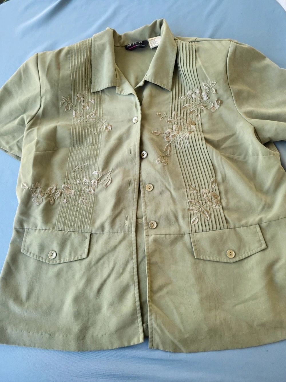 Sage Embroidered Short Sleeve Blazer